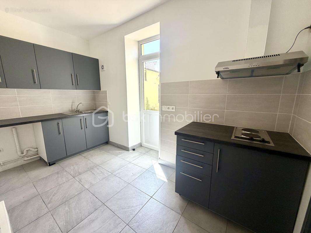Appartement à BRIE-COMTE-ROBERT