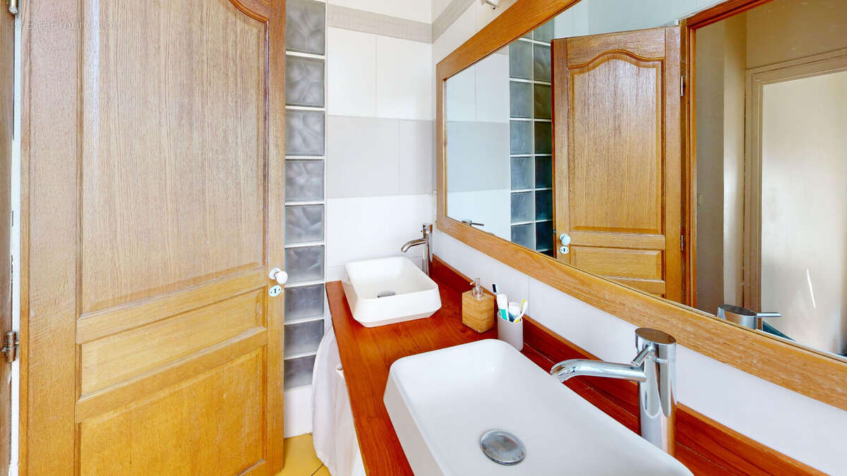 Maison à VILLEURBANNE