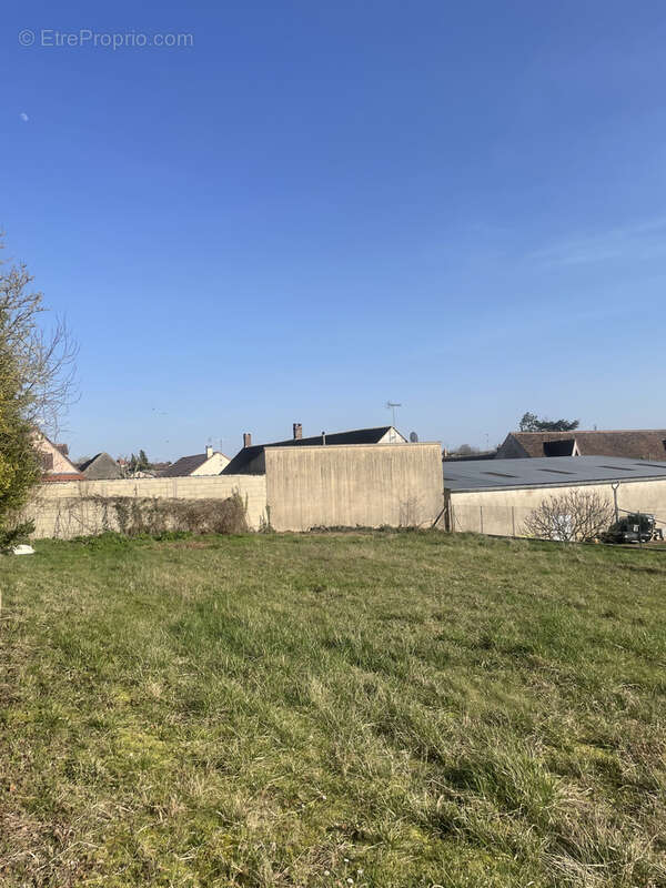 Terrain à BRAY-SUR-SEINE