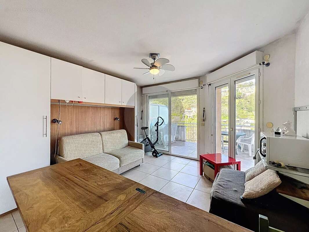 Appartement à ROQUEBRUNE-CAP-MARTIN