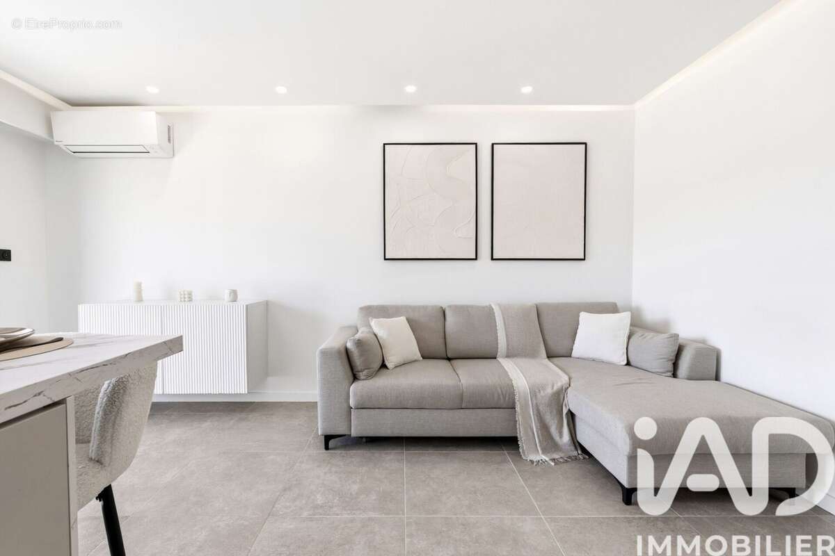 Photo 3 - Appartement à MANDELIEU-LA-NAPOULE