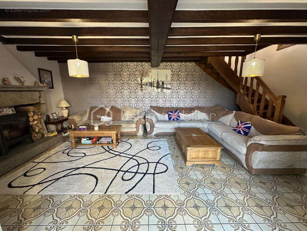 Grande maison familiale 235 m² avec terrain 7 180 m² - photo 4