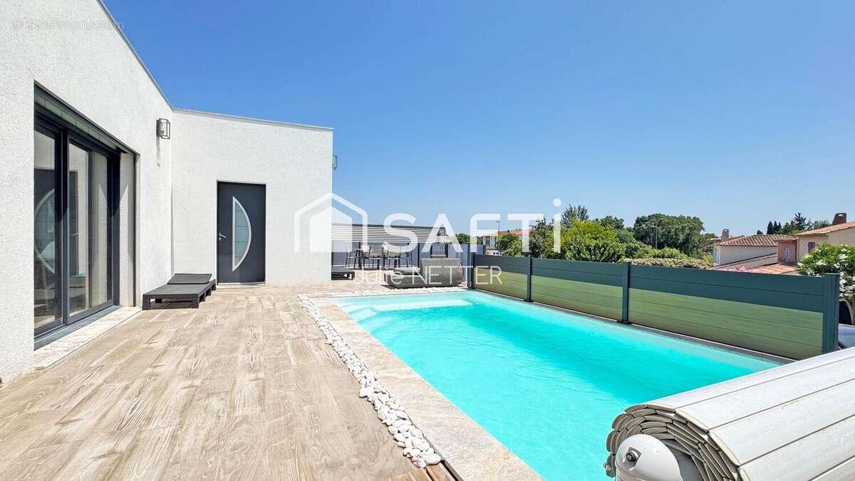 Photo 2 - Maison à ROQUEBRUNE-SUR-ARGENS