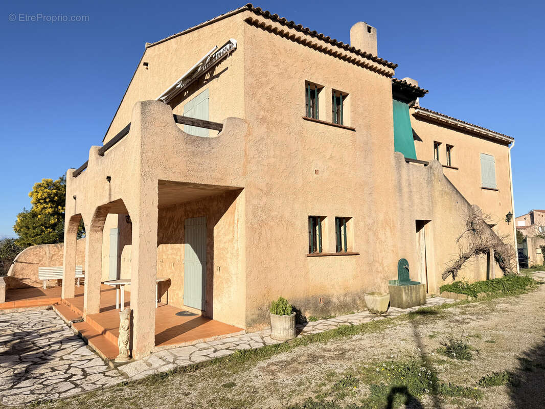 Maison à SIX-FOURS-LES-PLAGES