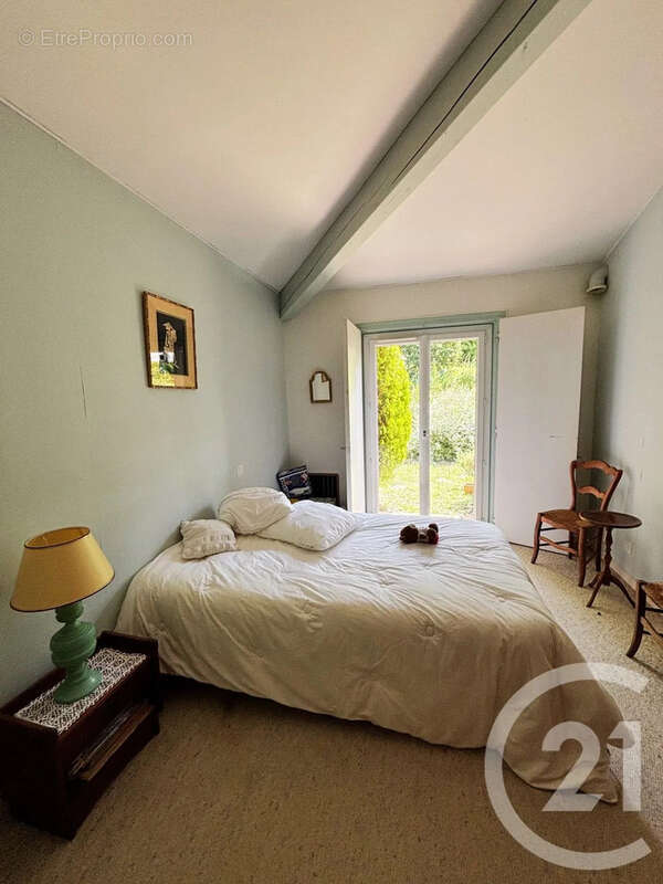 Maison 170 m² à Vigoulet-Auzil  - photo 13