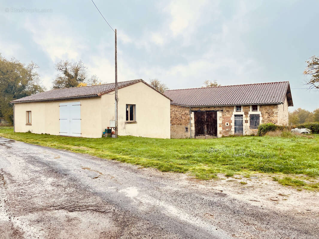 Maison à SAINT-MAURICE-DES-LIONS