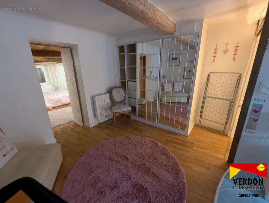 Maison à SAINT-JULIEN-DU-VERDON