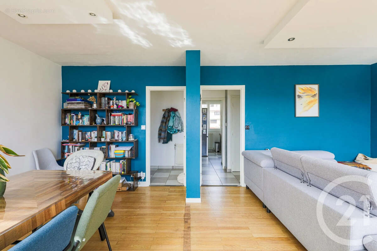Appartement à MEYLAN