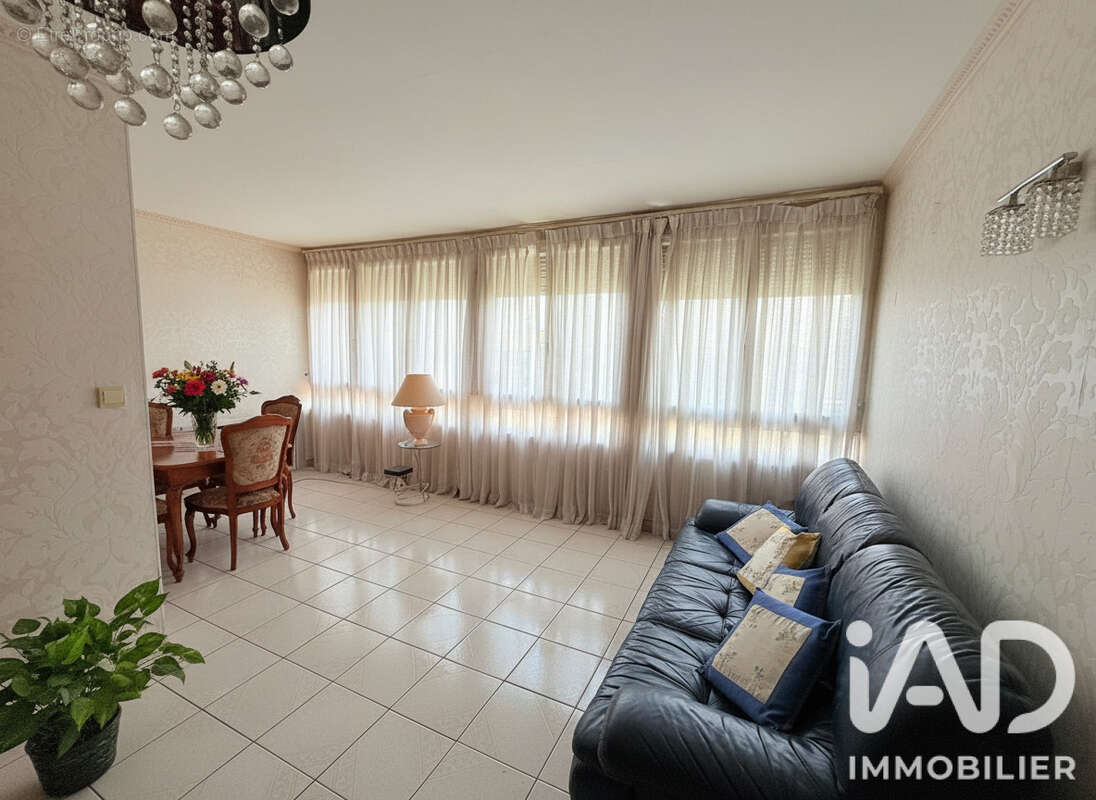 Photo 4 - Appartement à PARIS-19E