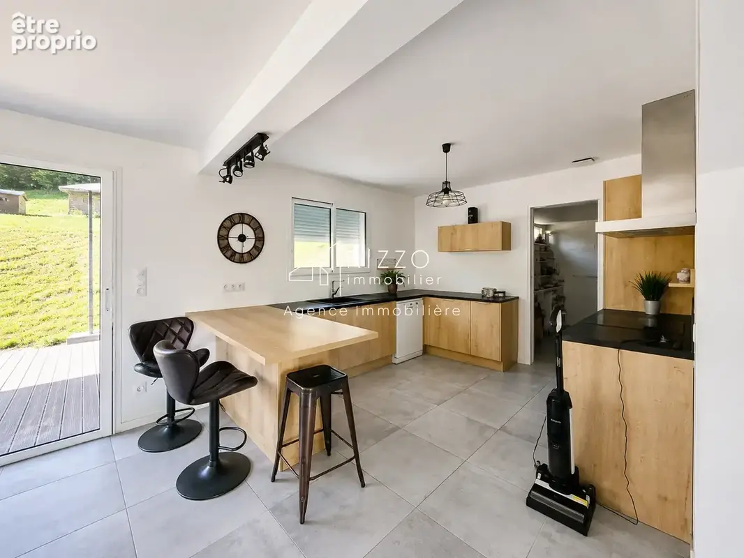 CHAVANNAZ   Maison familiale récente de 136 m2 avec jardin de 1 200 m2, vue dégagée et environnement privilégi - photo 4