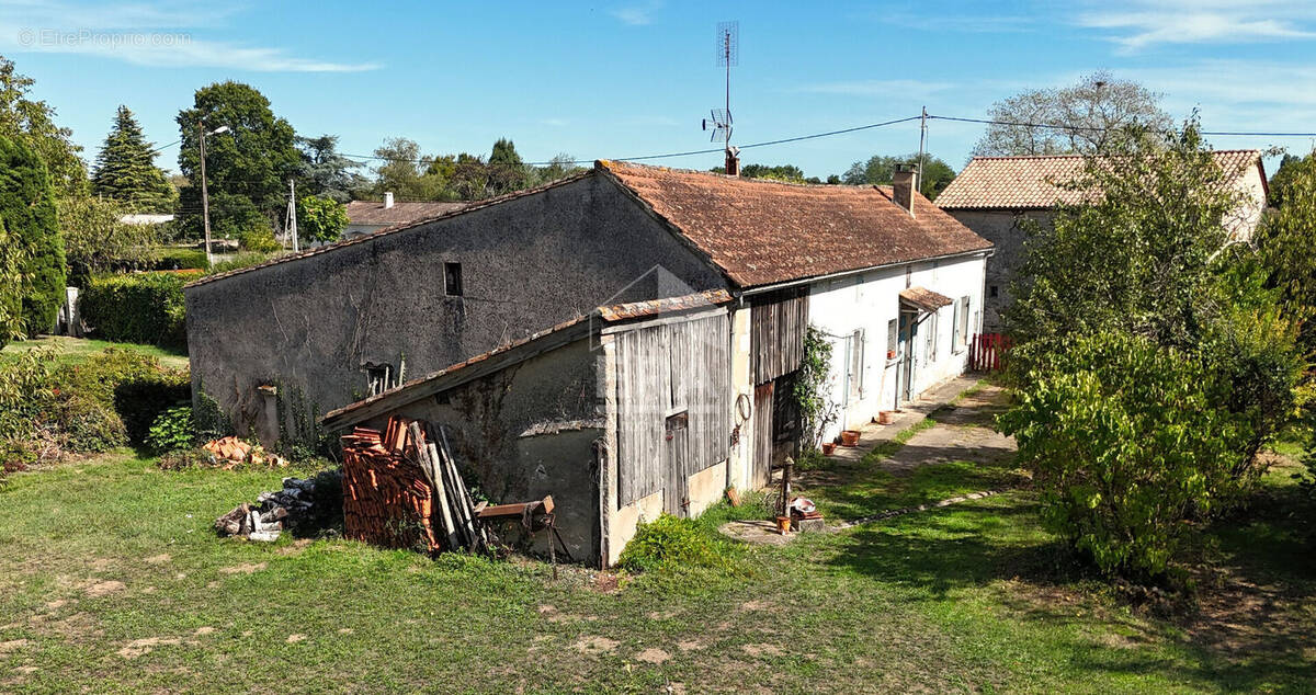 Maison à SAINT-AVIT-SAINT-NAZAIRE