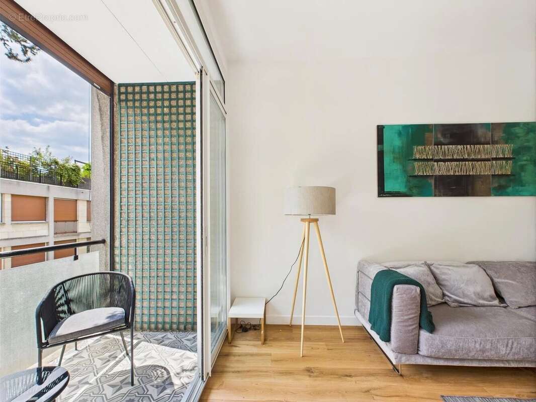 Appartement à NEUILLY-SUR-SEINE