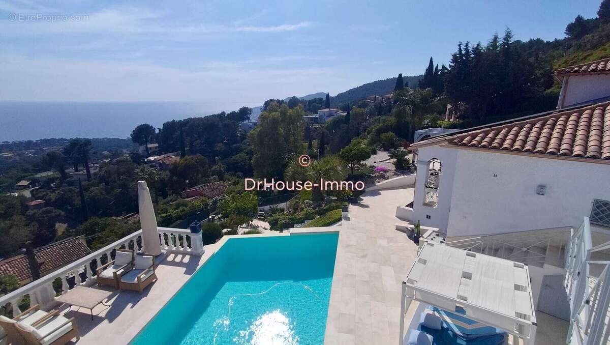Maison à CARQUEIRANNE