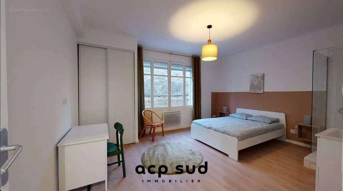 Appartement à MARSEILLE-7E