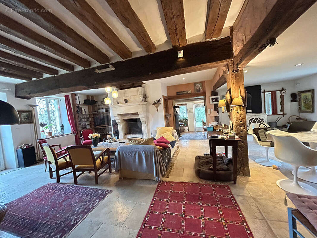 Maison à TOUCY
