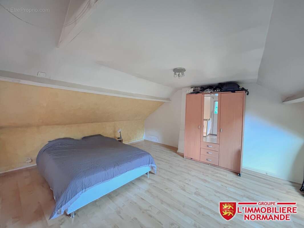 Maison en pierre 84m² avec piscine et véranda - photo 7