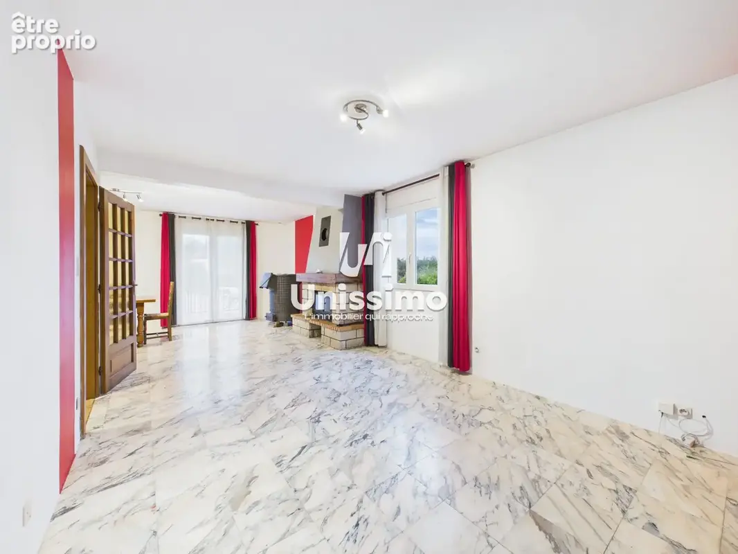 Maison 6 pièces 172 m² à vendre à L'isle-Sur-Le-Doubs (25250) - photo 1