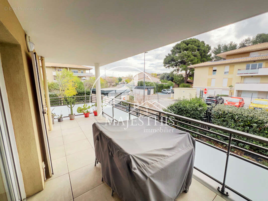 Appartement à SIX-FOURS-LES-PLAGES