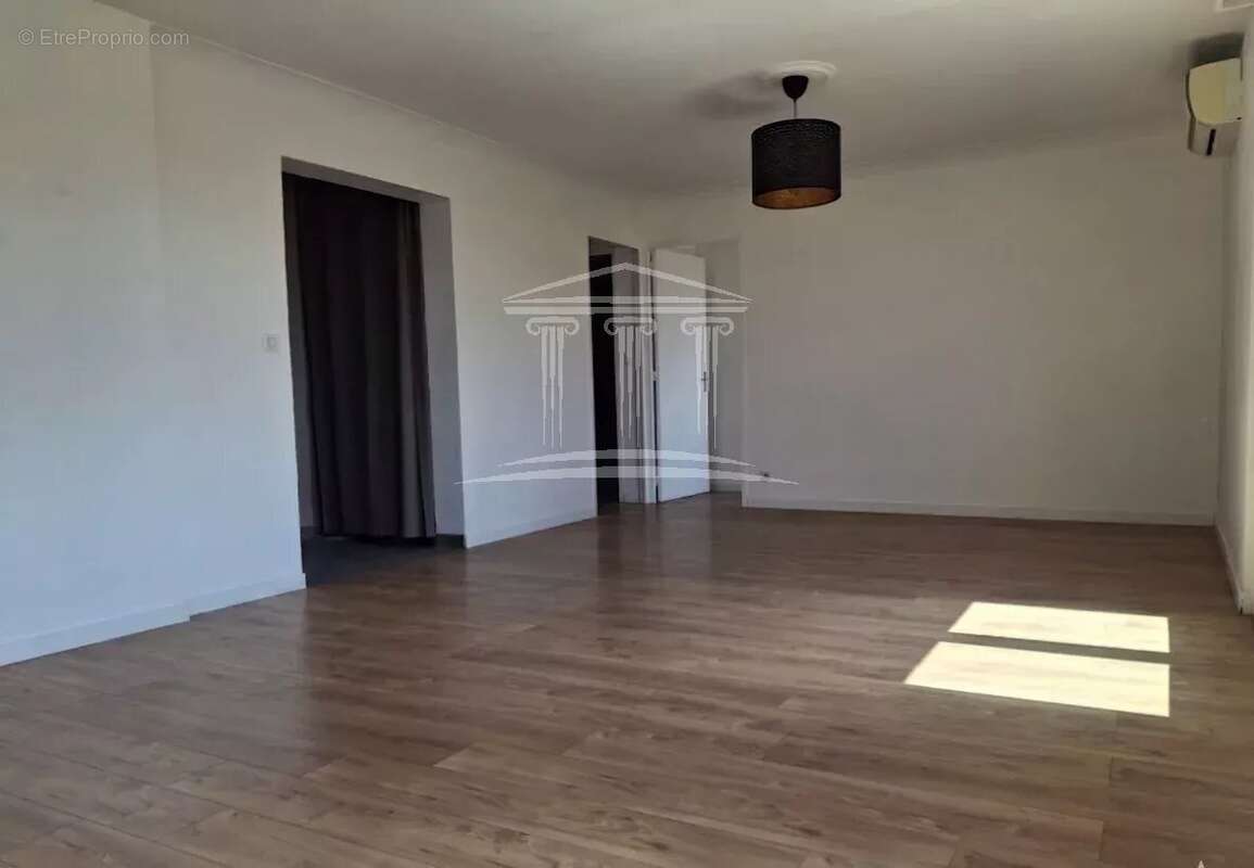 Appartement à SORGUES