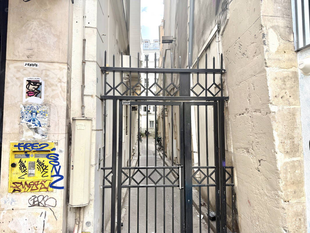 Appartement à PARIS-2E