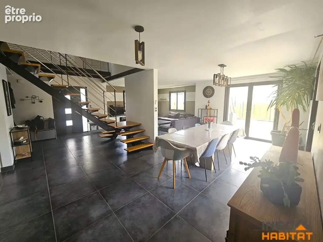 Maison Contemporaine Geveze 7 pièce(s) 202 m2 - photo 4