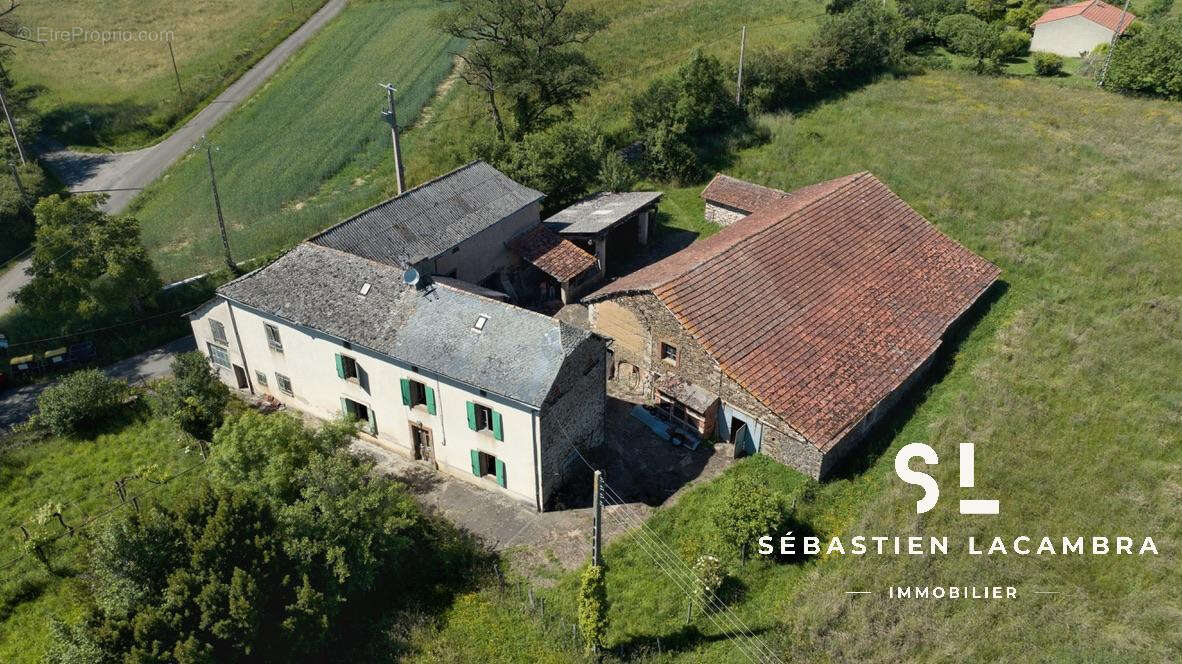 Maison à JOUQUEVIEL