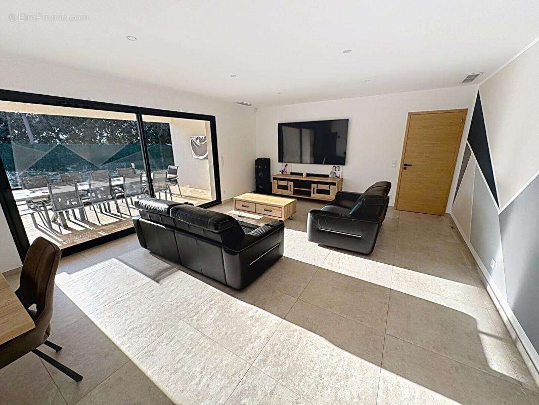 Villa Trans En Provence 5 pièces 165 m2 + grand garage - photo 3