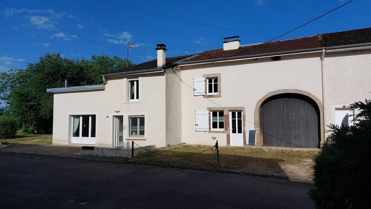 Maison à MARTINVELLE
