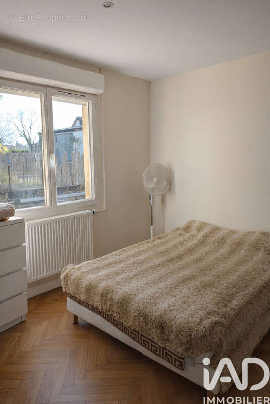 Appartement 137 m² à Saint-Seurin-Sur-L'isle  - photo 4