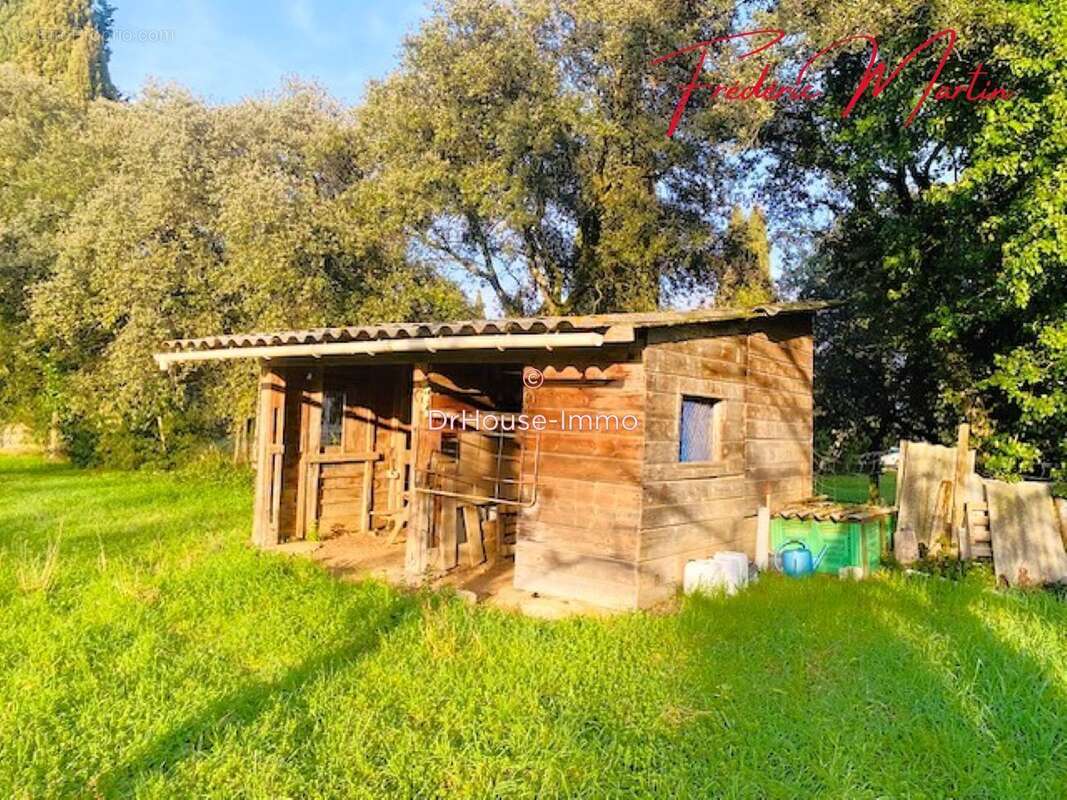 Terrain à UZES