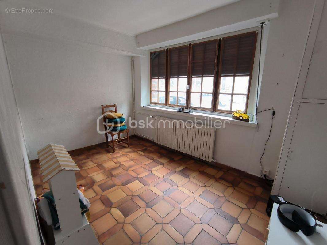 Maison à VILLENEUVE-SUR-YONNE