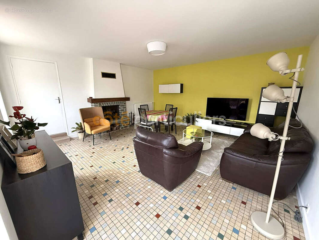 Maison à SAINTE-HONORINE-DU-FAY