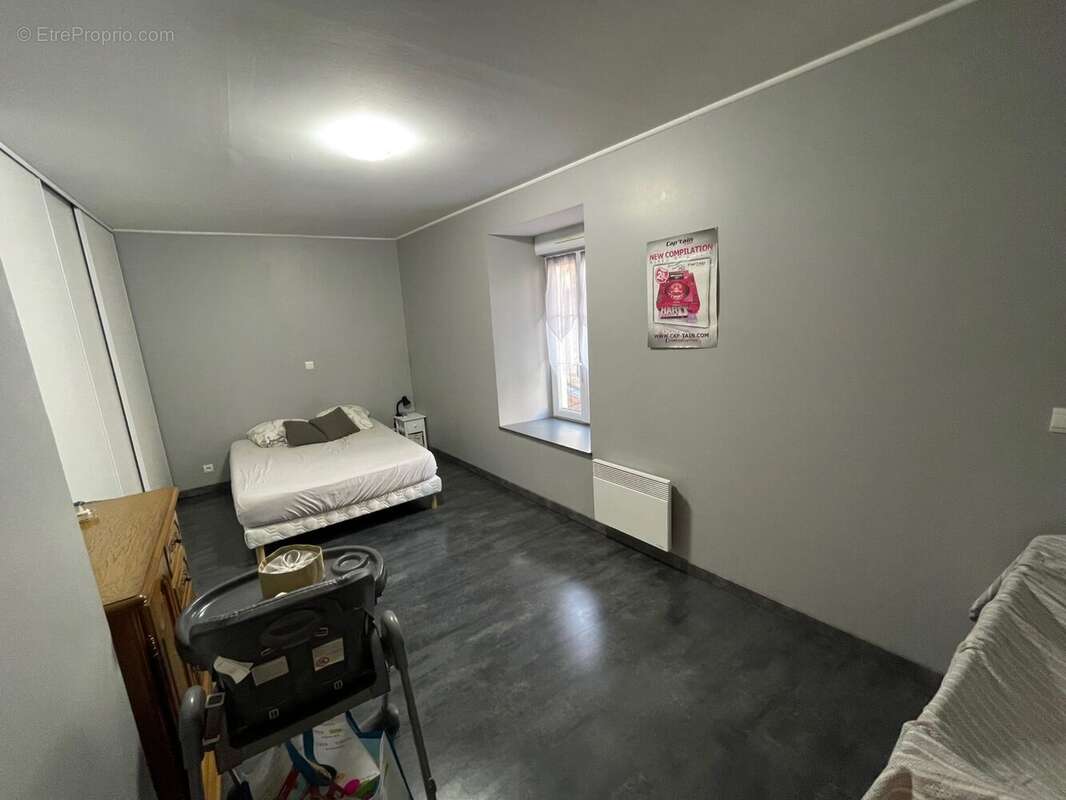 Maison à THIAUCOURT-REGNIEVILLE