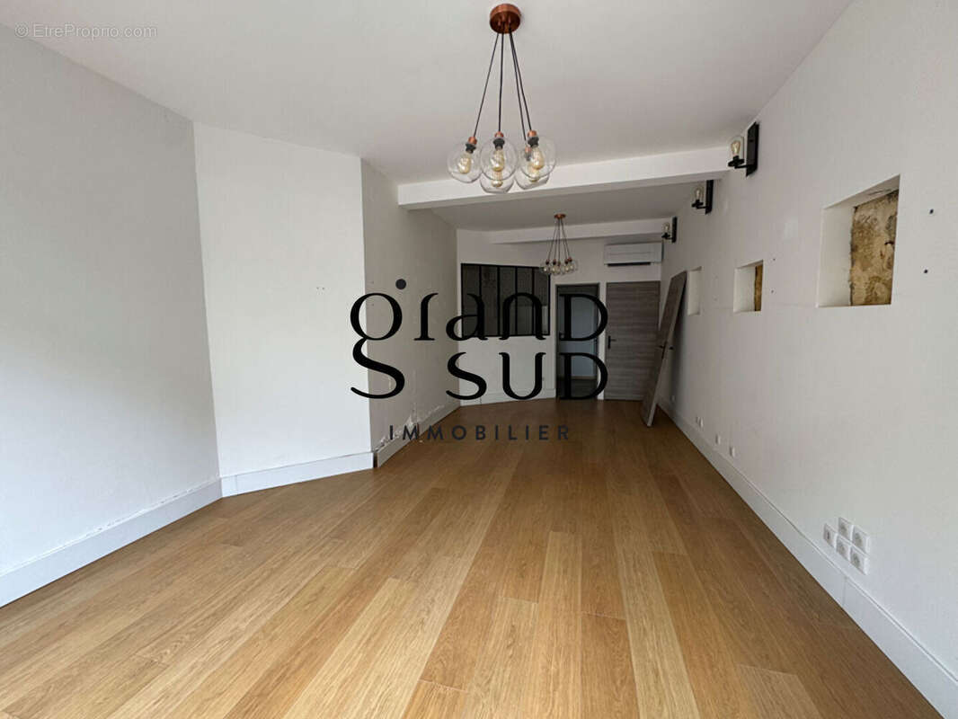 Commerce à LE GRAU-DU-ROI