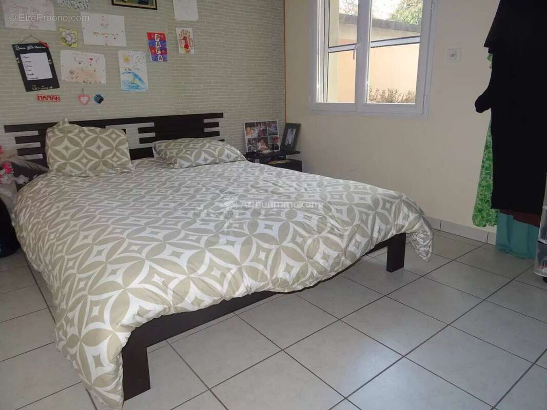 Maison à SAINT-JEAN-DE-BOURNAY