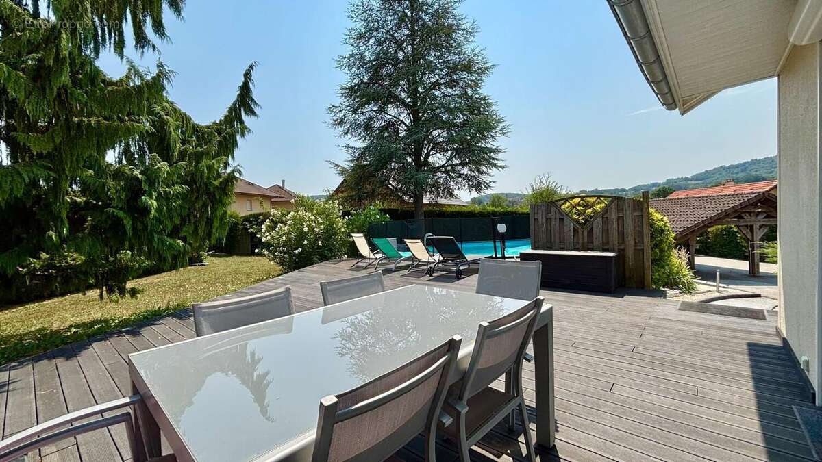 Maison 146 m² à Sillingy  - photo 2