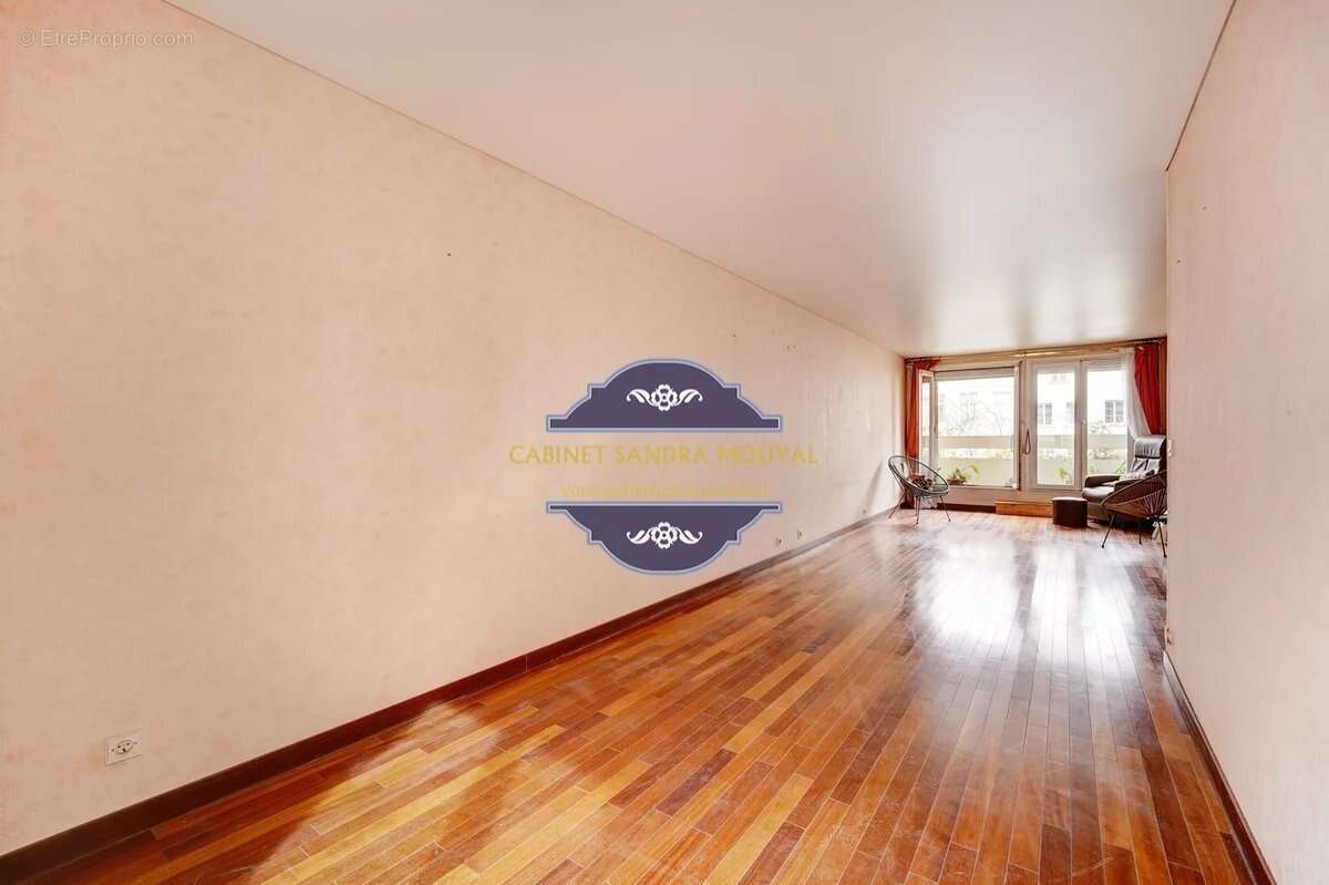 Appartement à PARIS-3E