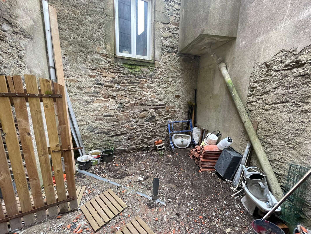 Maison à LABASTIDE-ROUAIROUX