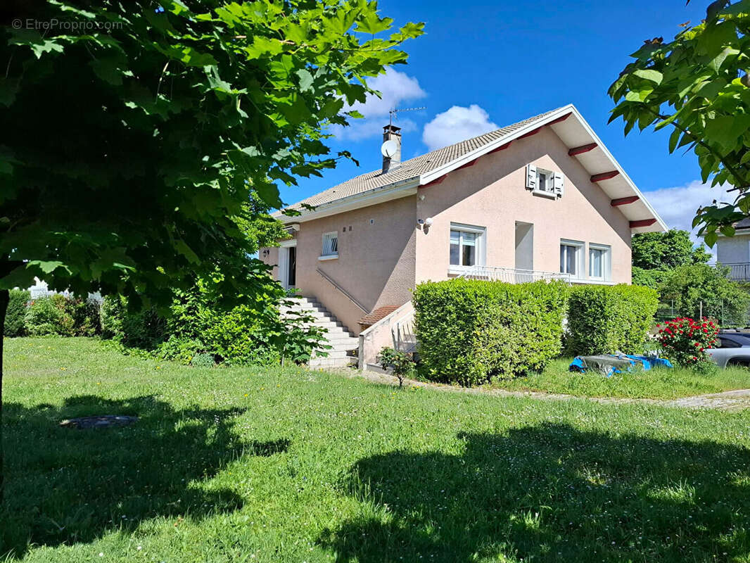 Maison à LES AVENIERES