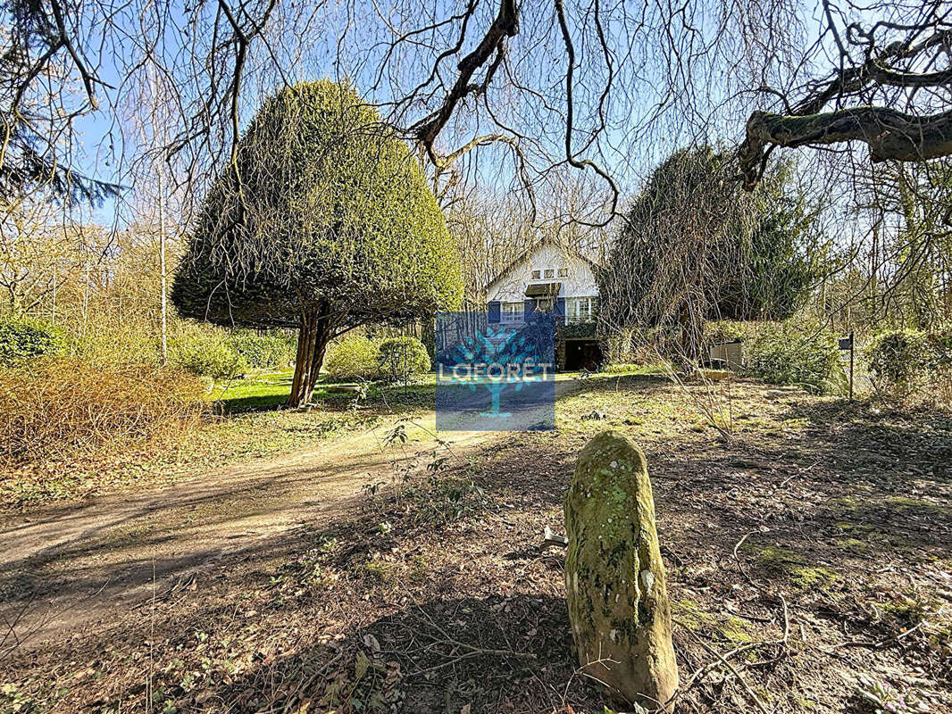 Maison à BAZOCHES-SUR-GUYONNE