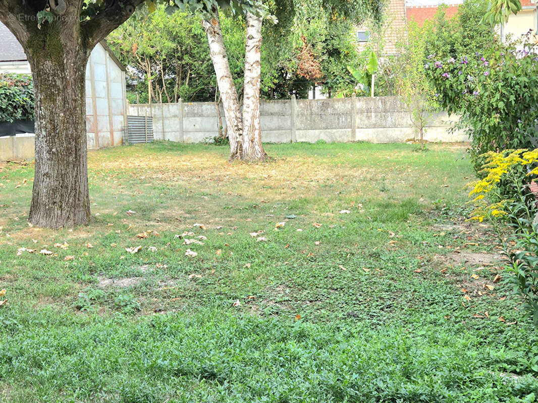 Centre ville avec garage - 41 m²- 393 m² de terrain - photo 3