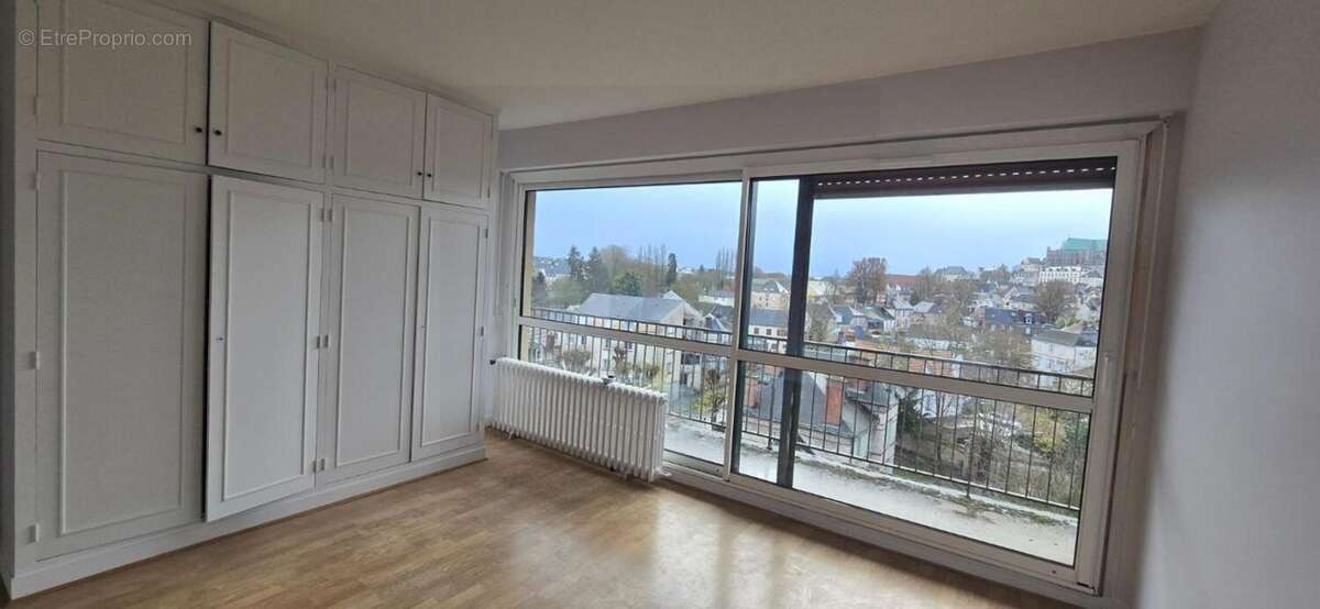 Superbe Vue Cathedrale - Beau T2 avec grand balcon + cave - photo 2