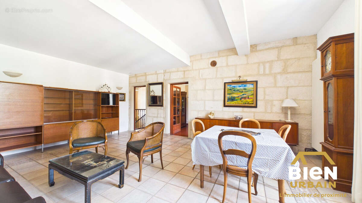 Maison 290 m² à Calvisson  - photo 7
