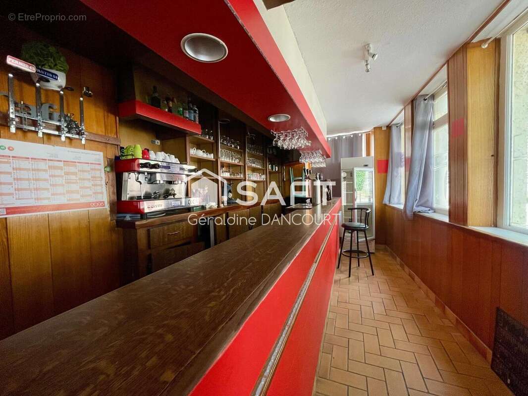 Appartement 308 m² à Alencon  - photo 2