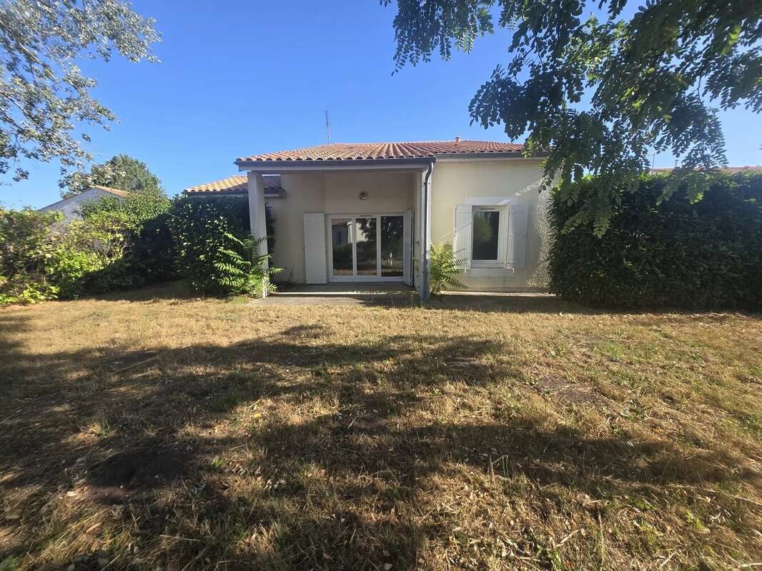 Maison à ETAULIERS