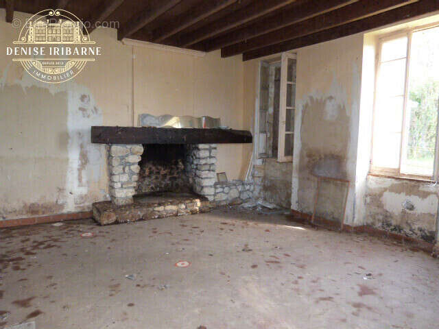 Longère à rénover avec dépendances - Fort potentiel - Médoc - photo 7