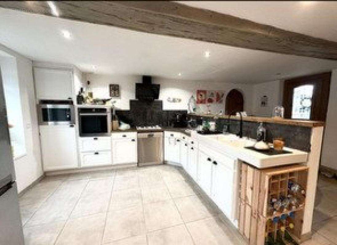 Maison à SAINT-GERMAIN-DE-CLAIREFEUILLE