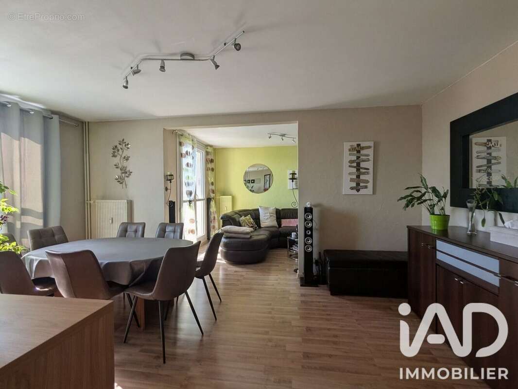 Appartement 60 m² à Villars  - photo 3