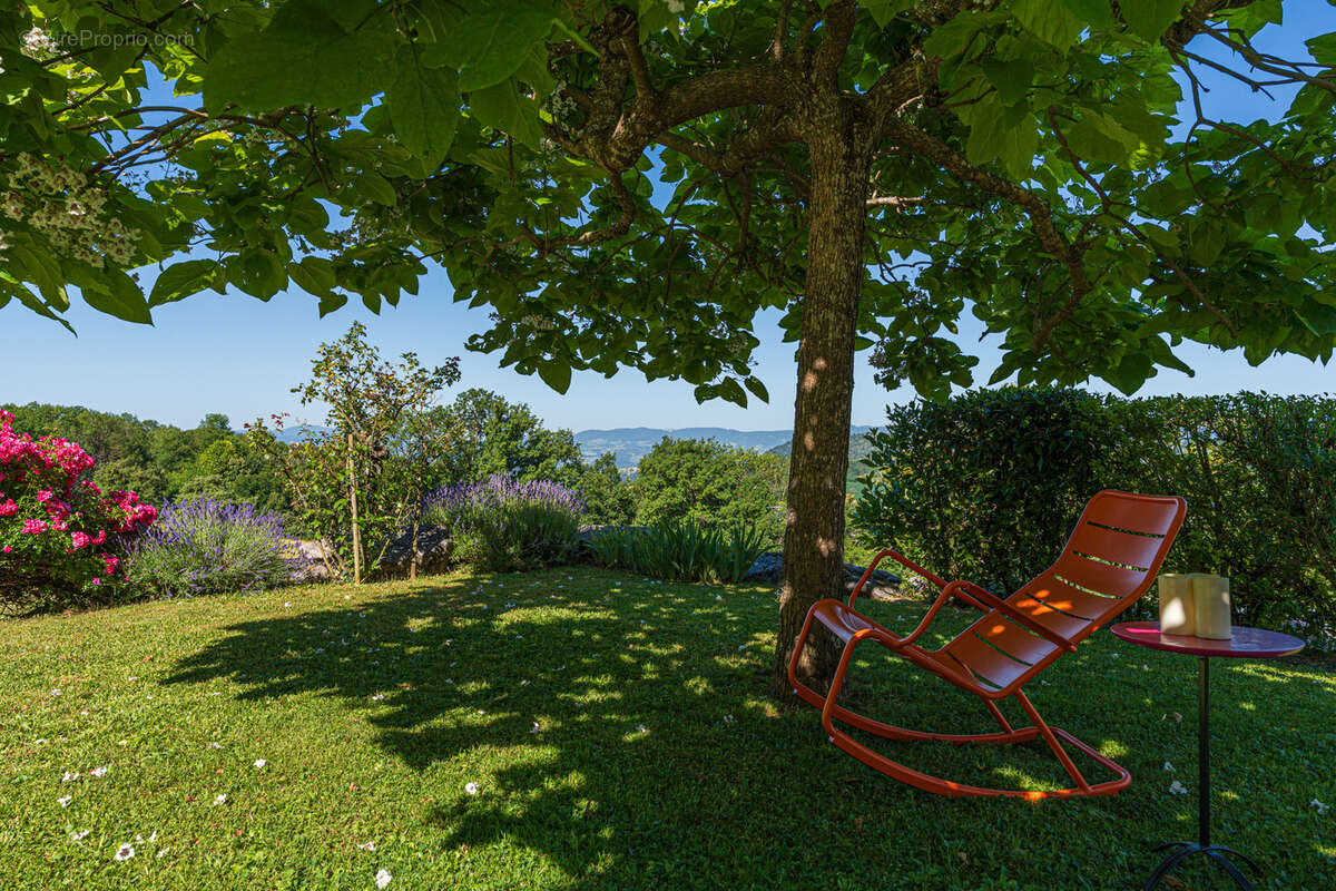 Annecy ? Seynod / Balmont - Maison d?Exception ? 6 pièces ? 150 m2  - Terrain 1?025 m2 ? Sous-sol 80 m2 ? DPE - photo 4