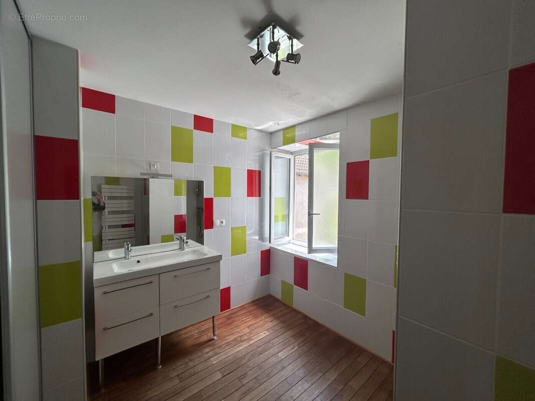 Appartement 201 m² à Tulle  - photo 9